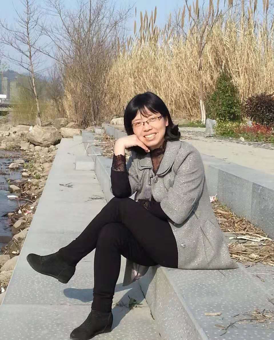 缪群